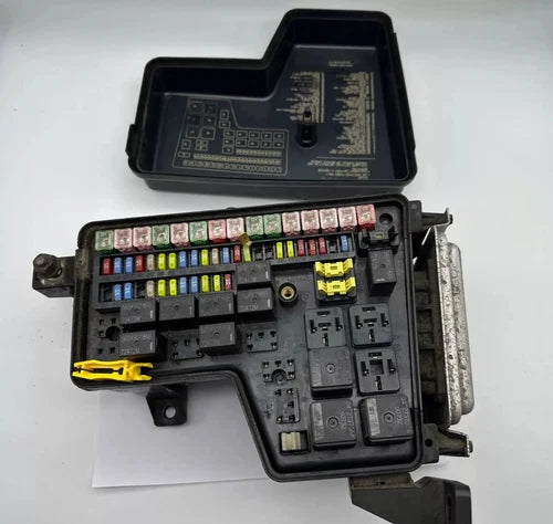 02 03 04 05 Dodge Ram 1500 2500 OEM TIPM Power Module Relay Fuse Box **TESTED** dodge