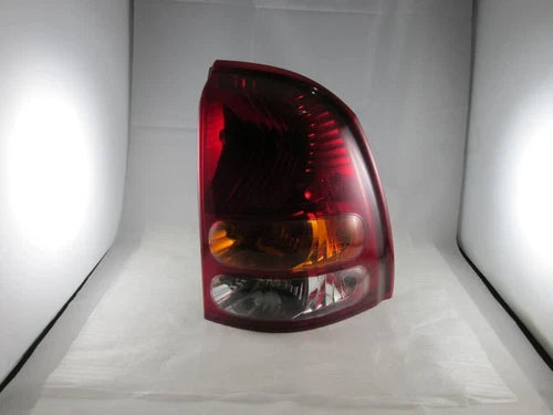 02 03 04 OLDSMOBILE BRAVADA PASSENGER RIGHT SIDE REAR TAIL LIGHT ASSEMBLY OEM oldsmobile